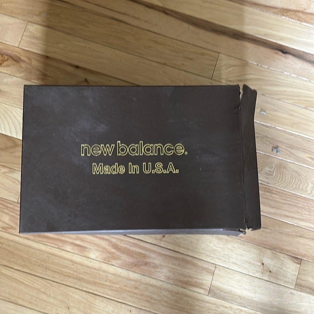 New balance style M2040GL2 brand new shoes 12D